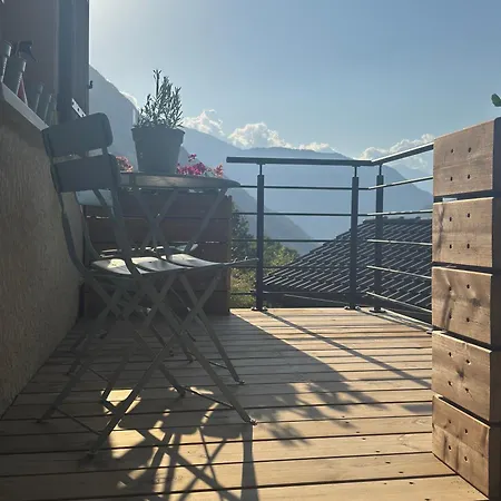 Light Spacious, Recently Refurbished Near To Apartman
