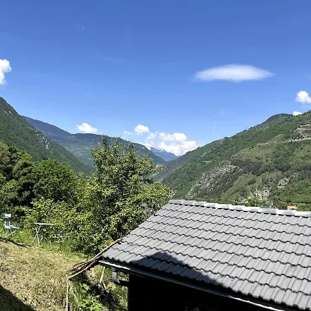 Light Spacious, Recently Refurbished Near To * Courchevel