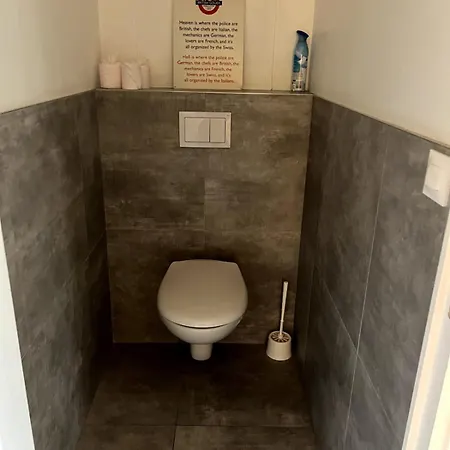 Appartement Light Spacious, Recently Refurbished Near To *