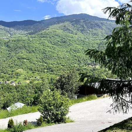 Light Spacious, Recently Refurbished Near To Courchevel