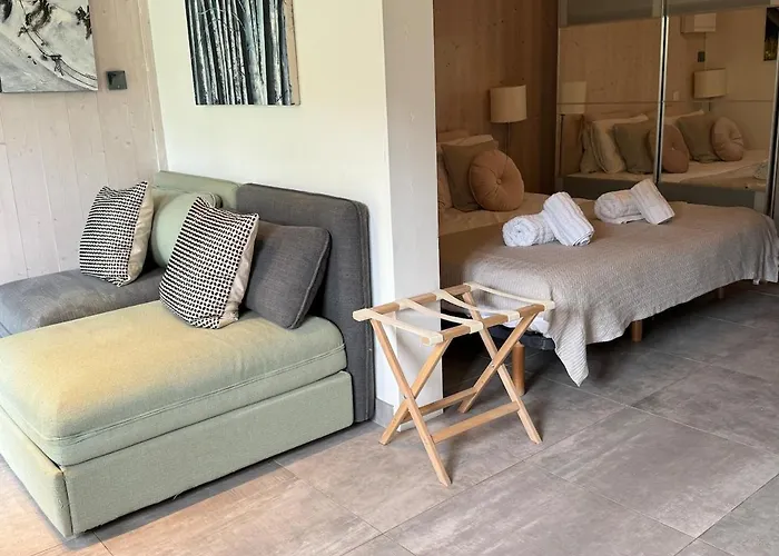 Daire Light Spacious, Recently Refurbished Near To *