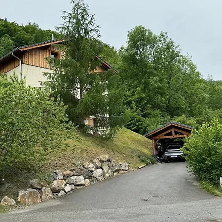 شقة Light Spacious, Recently Refurbished Near To