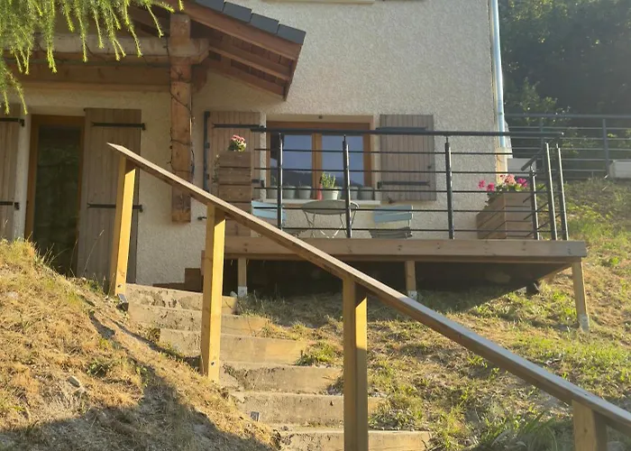 شقة Light Spacious, Recently Refurbished Near To كورشوفيل